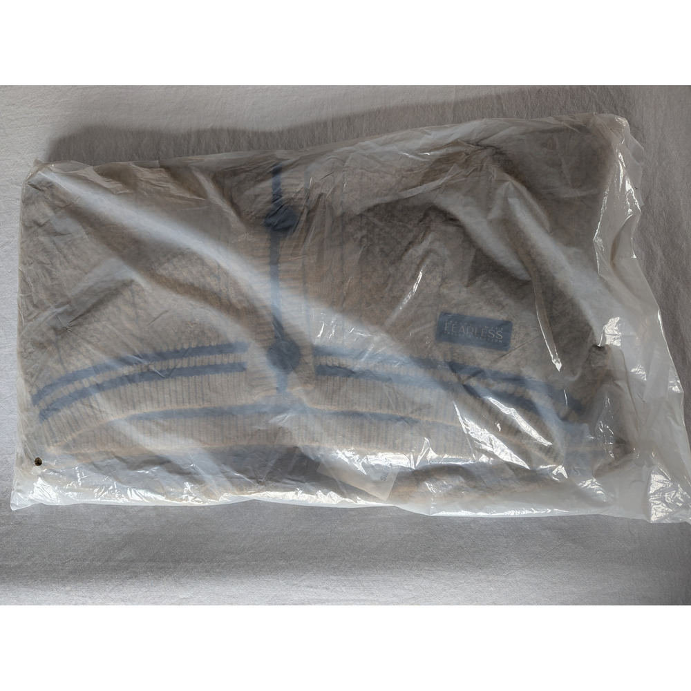 Taylor Swift Size XS S Cardigan Fearless New Sealed Swiftie Present Eras Tour - Picture 4 of 12